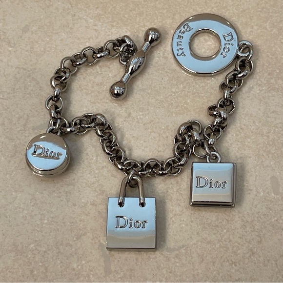 Dior Charm Bracelet 7.75” SilverTone Toggle Clasp Beauty Bundle Mini Addict Lip - Picture 7 of 14
